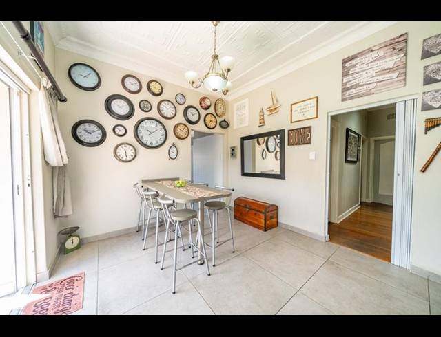 BUSINESS FOR SALE IN PRIMROSE HILL